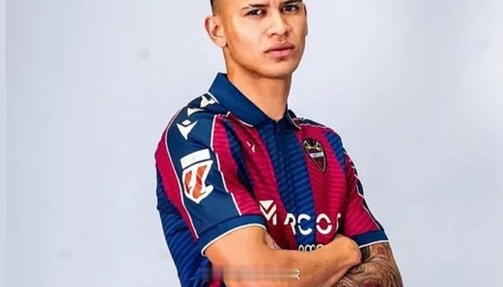 搬运足球情报，给足球爱好者们提供帮助巴伦西亚VS莱万特1瓦伦西亚的后卫福尔基耶（