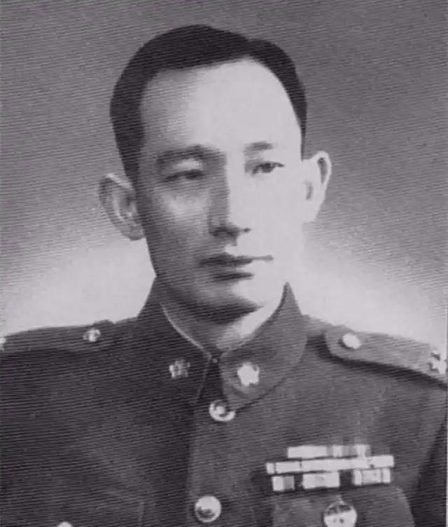 1996年，原国民党中将文强90岁生日将至时，蒋纬国寄来了贺信和一千美元。文强的