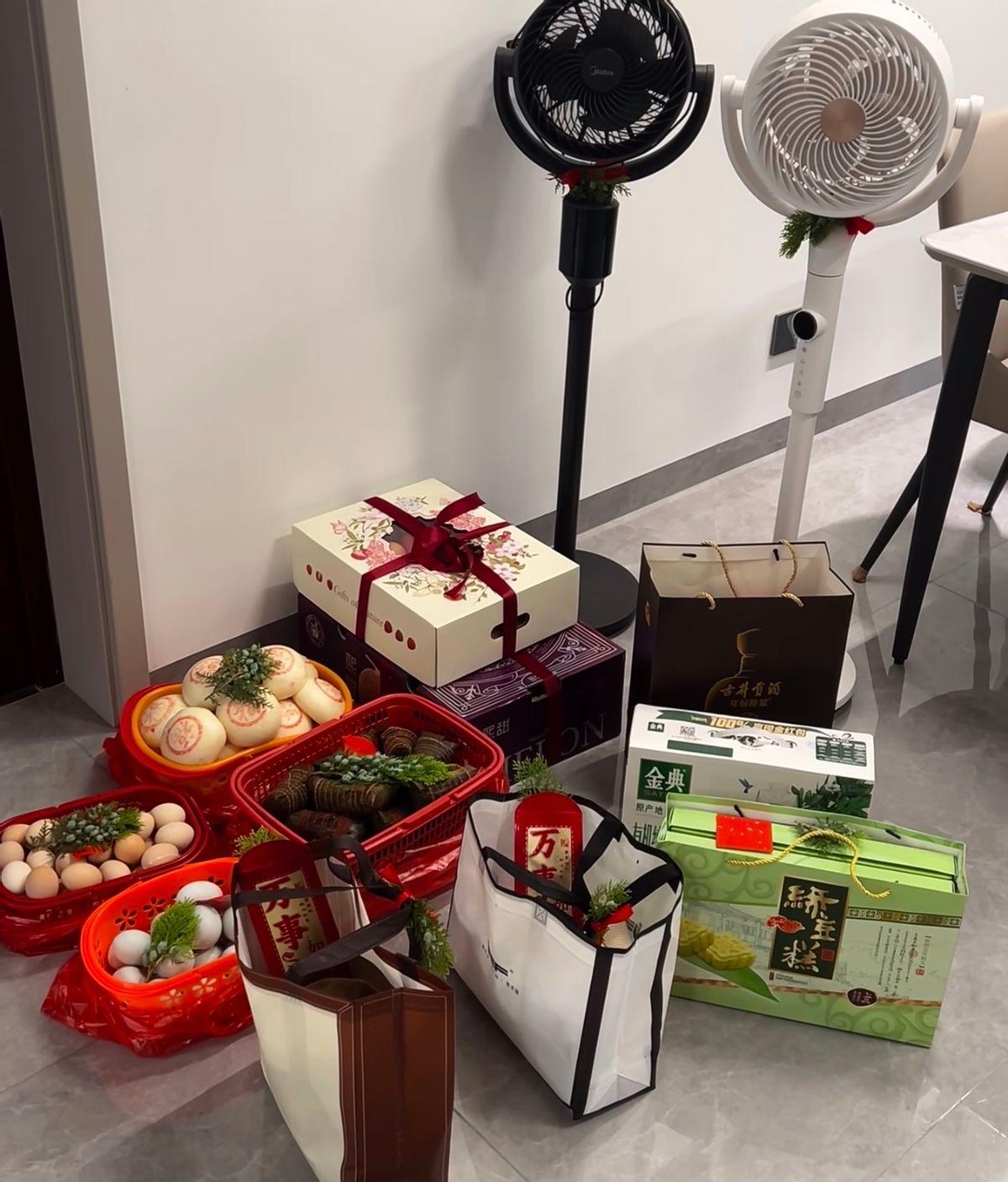 孝顺这东西，什么时候变成得用送礼来证明了？
我妈打电话骂我不孝，就因为我今年端午