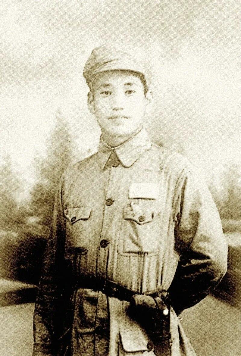 徐春阳将军回忆  小窑头血战（续六）
 
接上文

4日下午，担架行至一个村头时