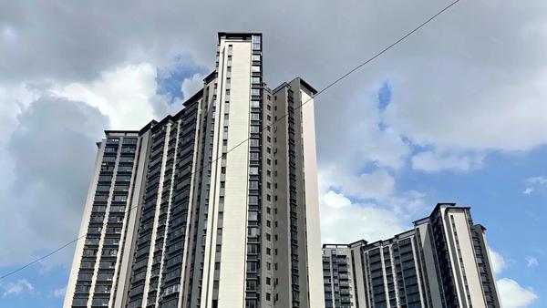 贾康这一判断的核心支撑在于2026年3月以来显著的“小阳春”行情。

数据层面，