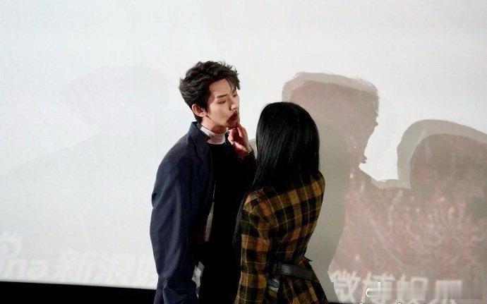 谁家男女主娃都生了还在争上下 苏易水和薛冉冉这都生娃了，还天天争着当老大，真是有