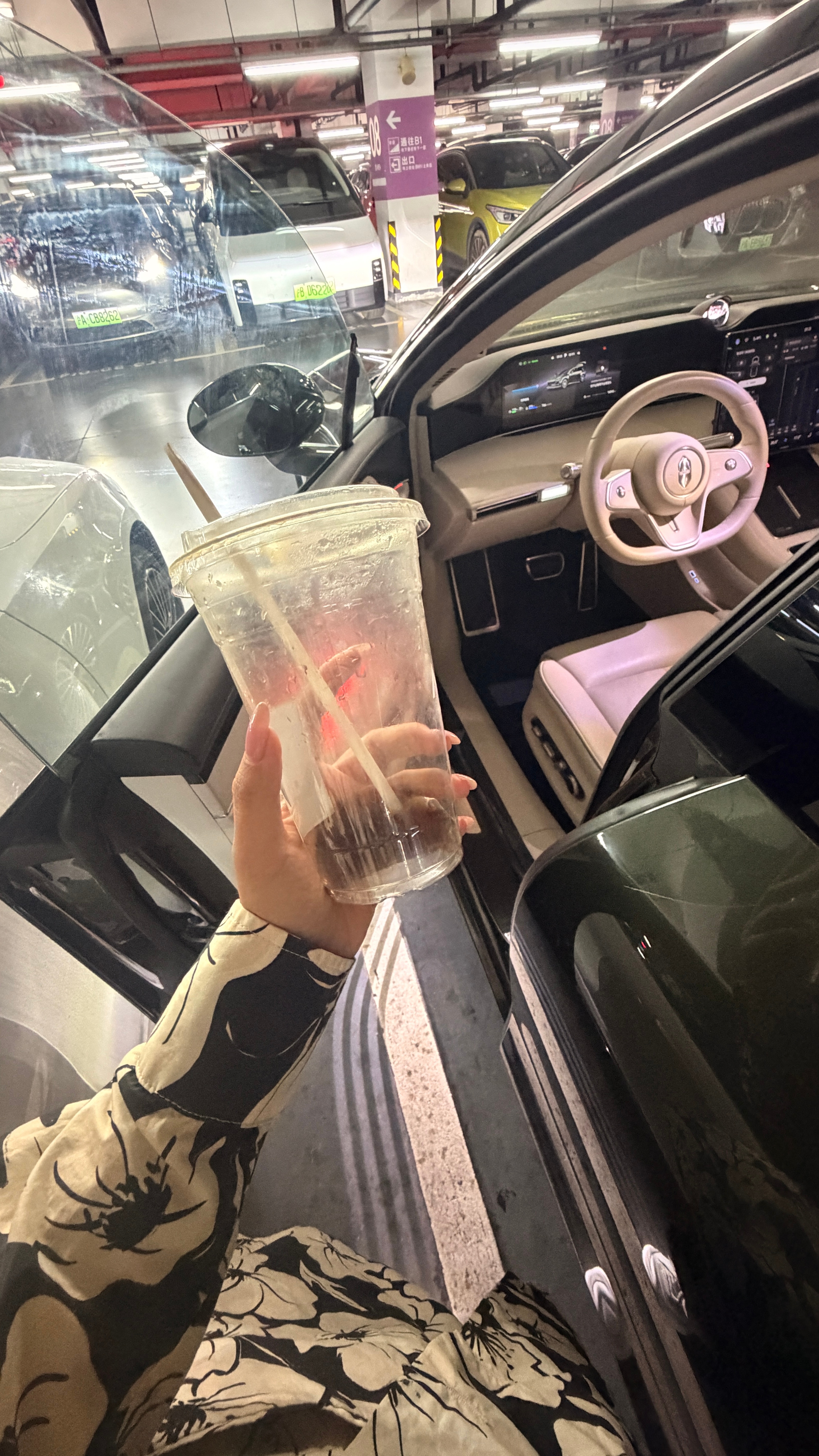 还了工作车，顺带把垃圾清理的干干净净！我麻麻跟我说的：出门在外也要做一个有素质的