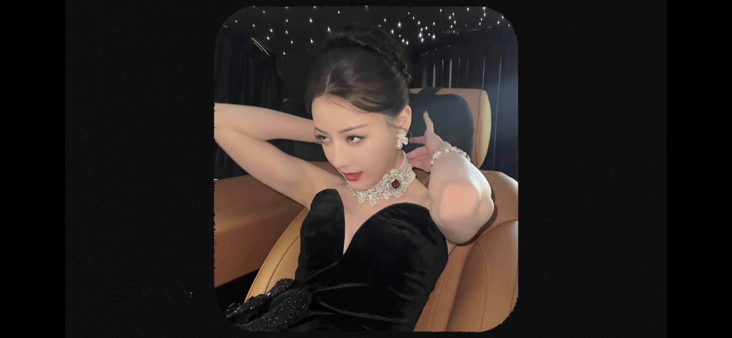 迪丽热巴模仿霸总迪丽热巴这是我的产业哈哈哈迪丽热巴模仿霸总 ​​​