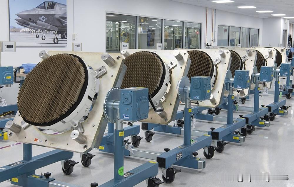 🇺🇸据报道，洛克希德·马丁公司将从2025年6月起向美军交付F-35战斗机，