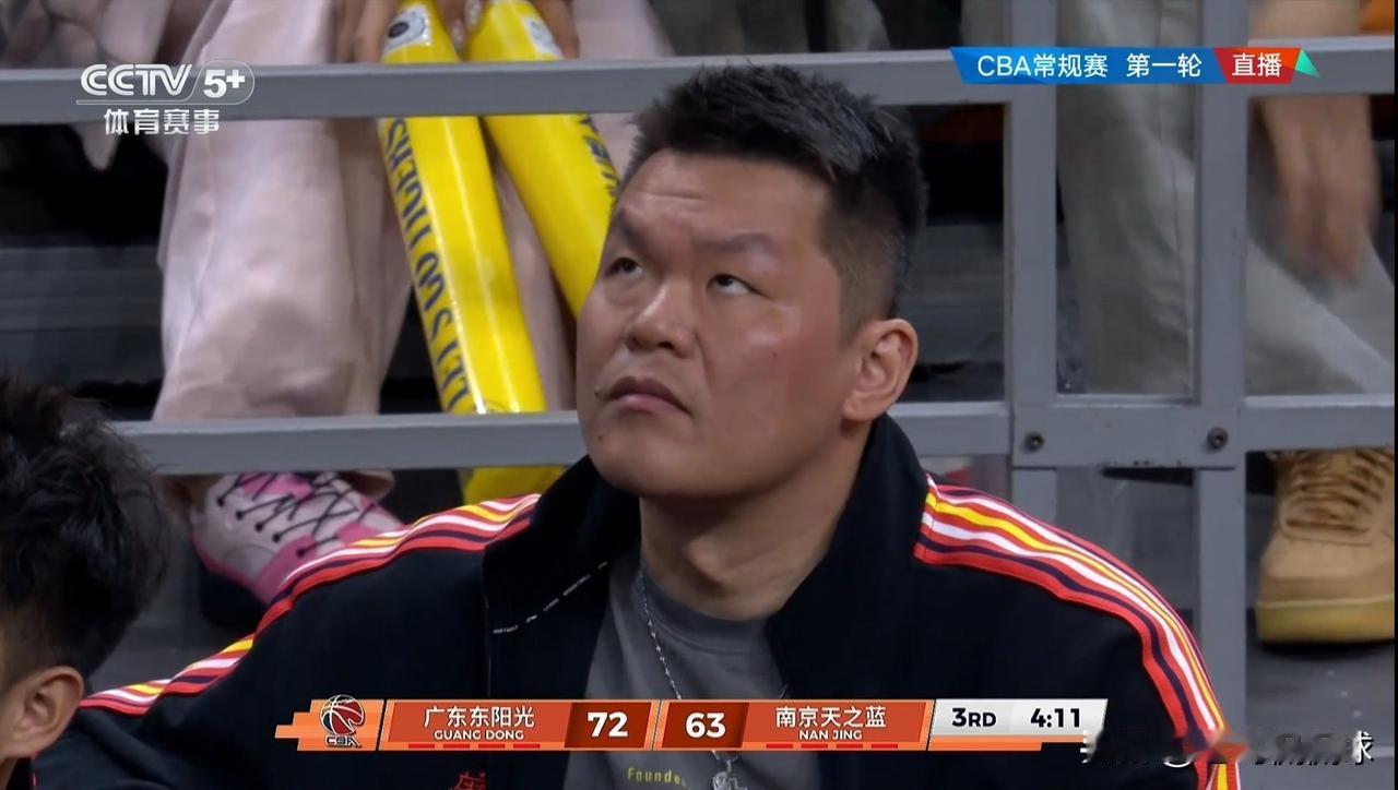 广东东阳光总经理朱芳雨真是太沮丧了！在今天广东东阳光主场迎战南京天之蓝的比赛中，