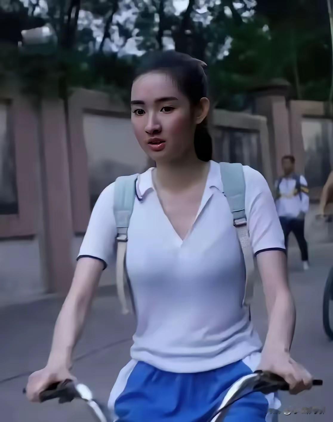 这是哪部电视剧的剧照，穿这种校服，男生还能安心学习吗