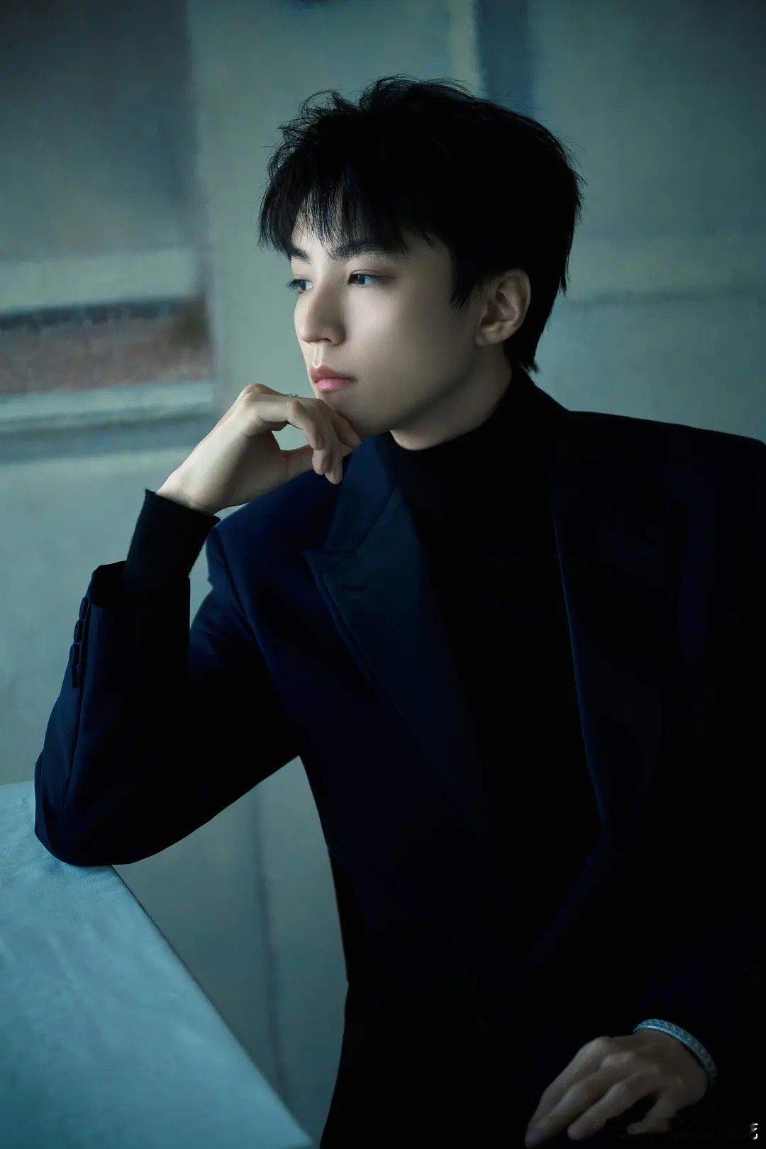 王俊凯今天南京线下活动看看状态如何王俊凯粉丝吃的真好啊 