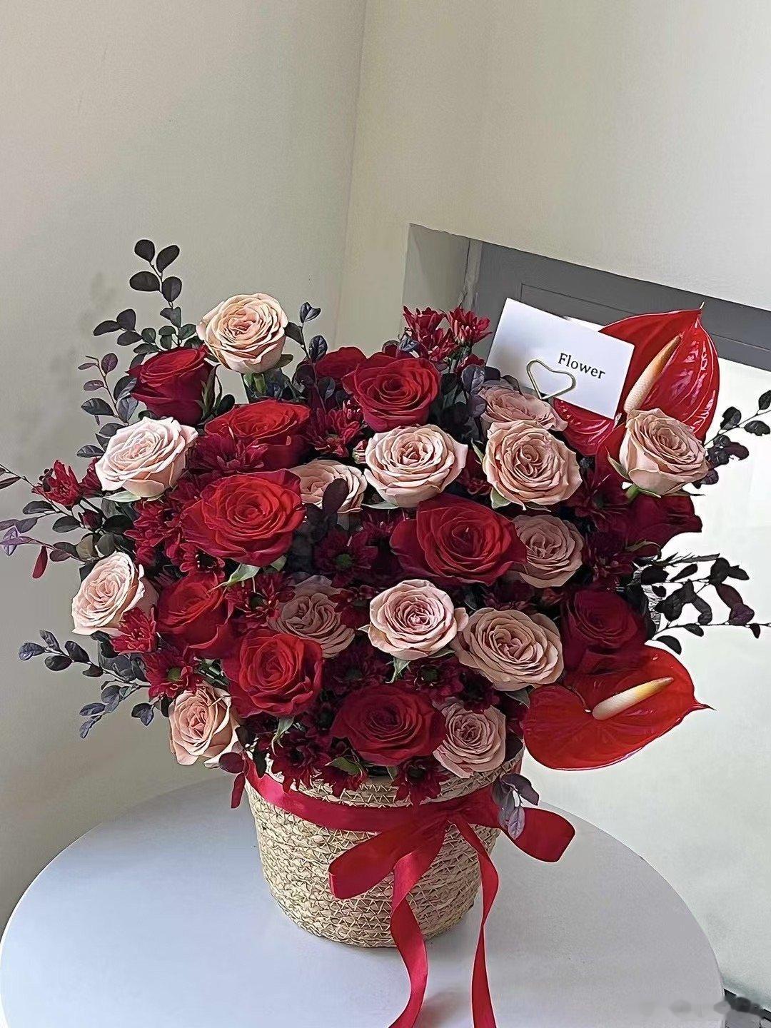 卡布高原红抱抱篮❄ 🌹 冬天需要暖乎乎的花来治愈🤎 