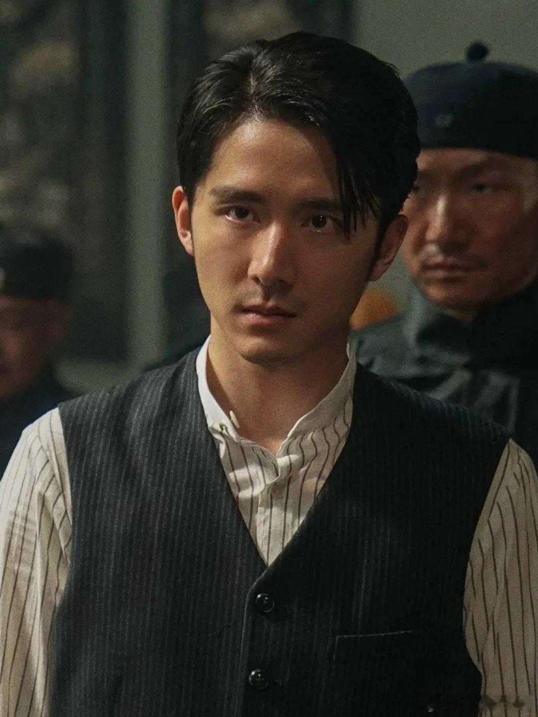 《唐探1900》非常意难平的一对[悲伤]张新成安娜一起吃饭春日荐片季 ​​​