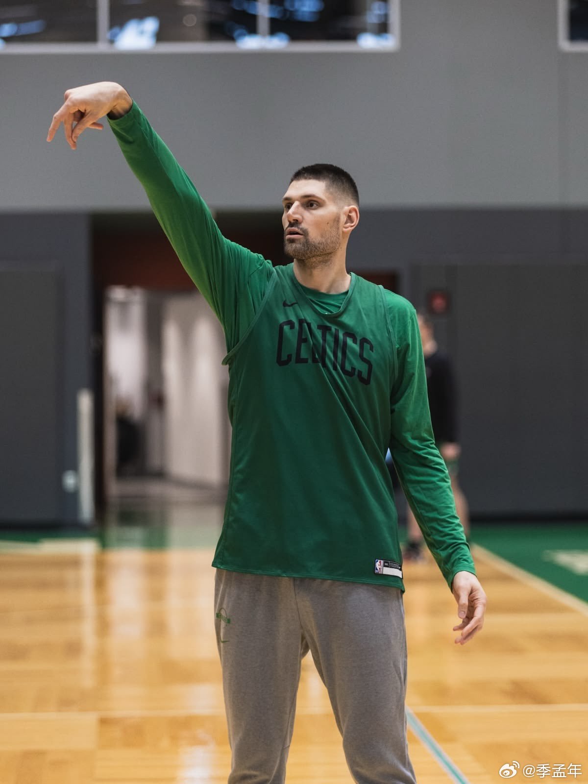 布朗43分钟，塔图姆39分钟！常规赛末期，凯尔特人的负重训练很艰苦凯尔特人NBA