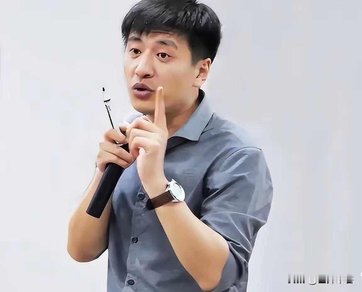 张雪峰走了，要不是朋友圈刷屏我都懒得评价他。他或许帮助了一些孩子，但他让更多的孩