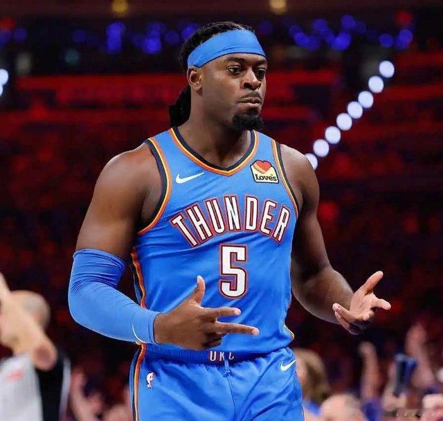 NBA自由球员市场将于明早6点正式开始，不少球员已经提前搞定了合同：科比·怀特3