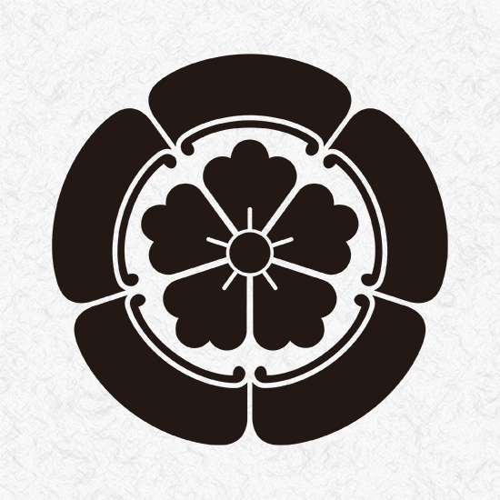 “五瓜（ごか）に唐花”家纹属于木瓜（ぼけ）纹。  日语“木瓜”（ボケ）其实是贴梗