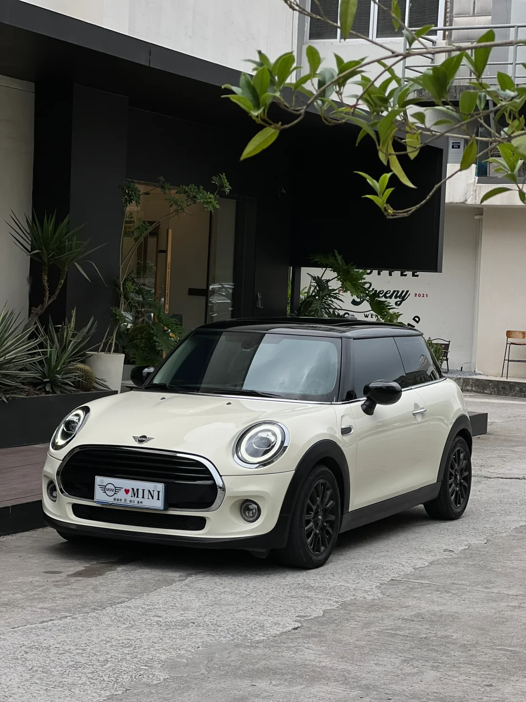 限时出 一手户胡椒白Cooper1.5T三门版