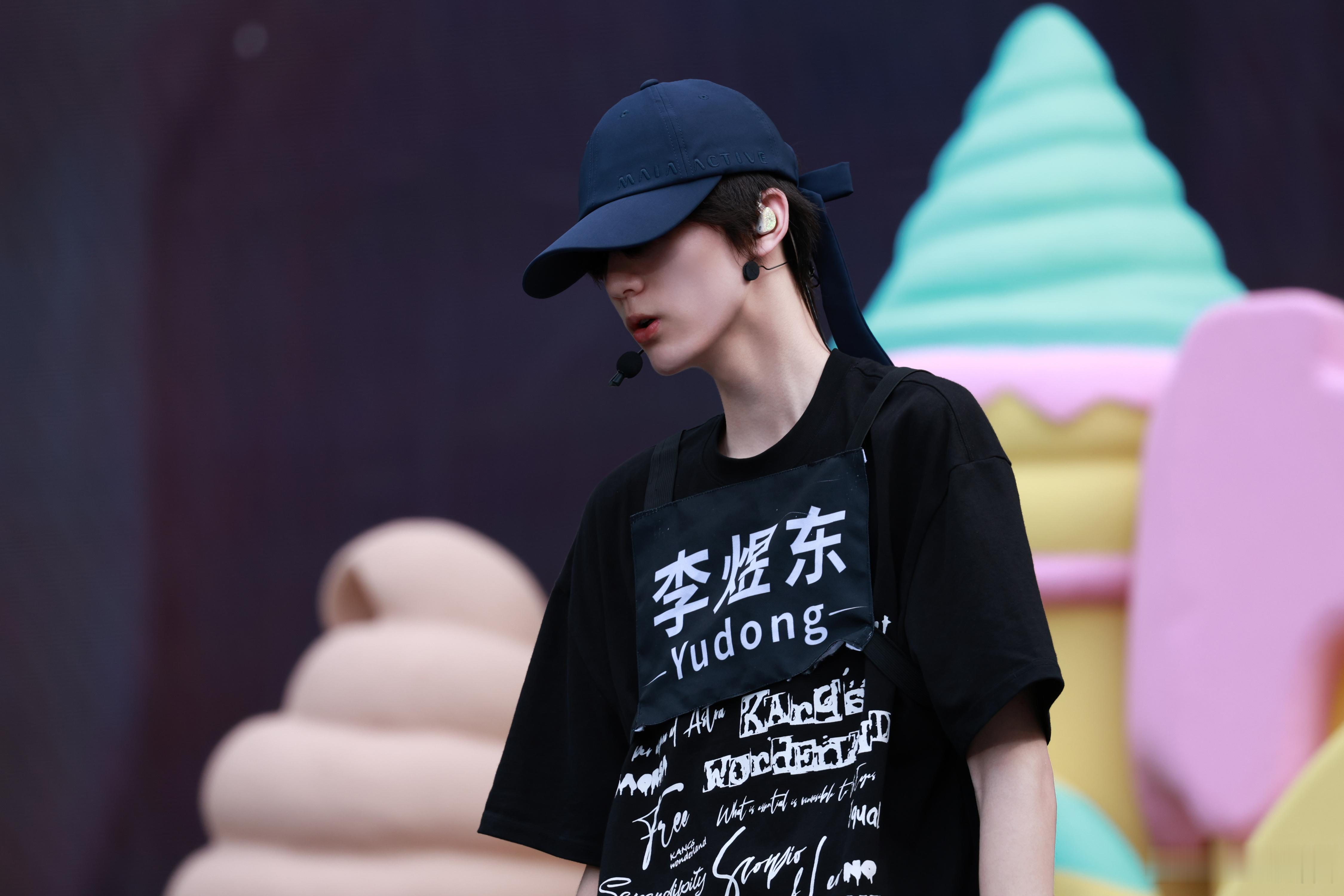 东哥哥这张给我一种能凿穿地球的攻感 地心人你们别藏了 