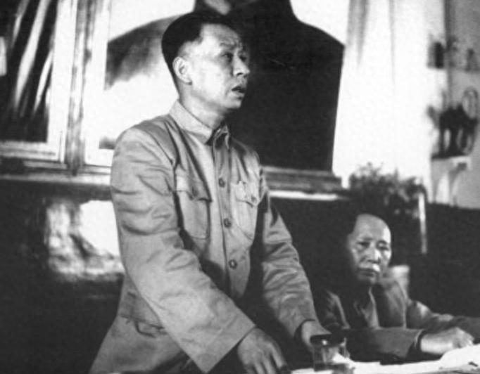 1942年毛泽东感叹延安经济困难，刘少奇自山东秘密调拨万两黄金支援解决燃眉之急