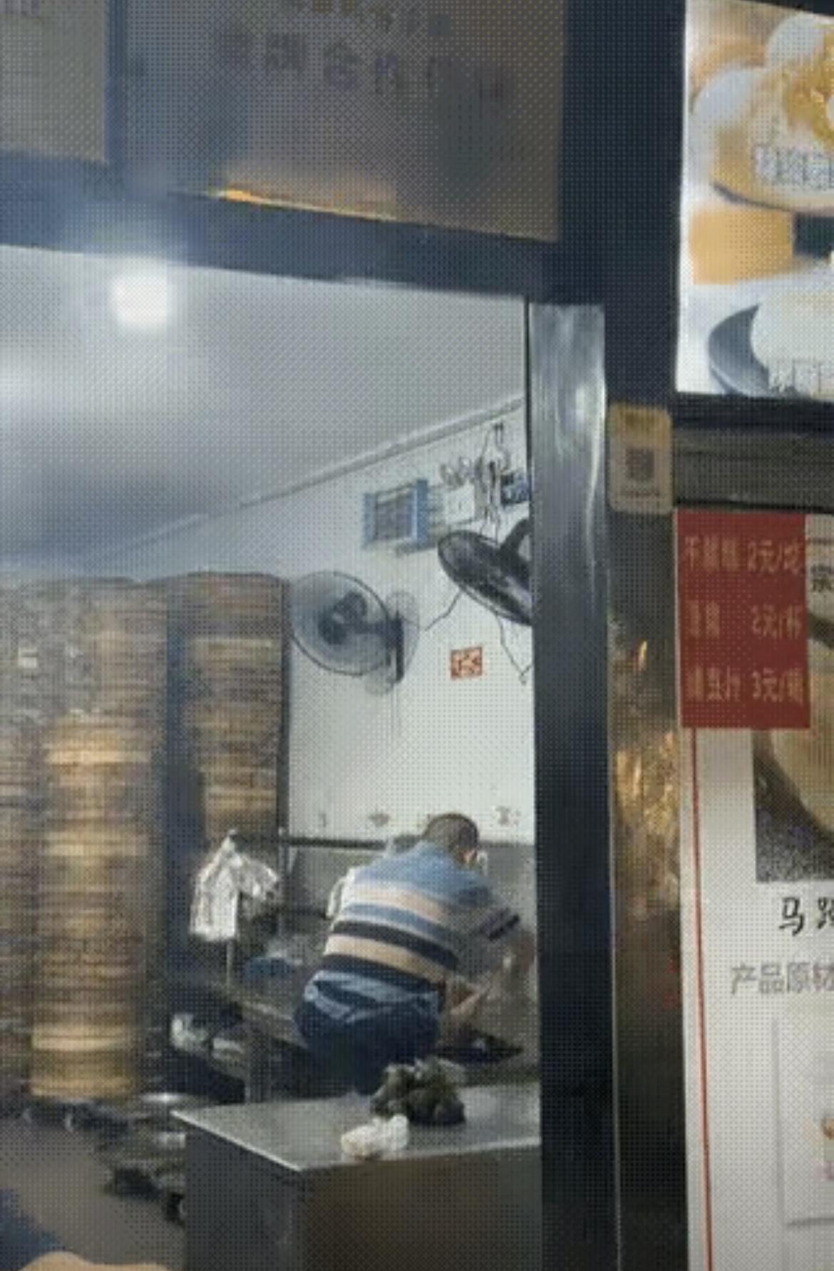 在长沙吃了十几年清泉阁包子，一直觉得这家店实在、良心，结果今天刷到这个视频，师傅