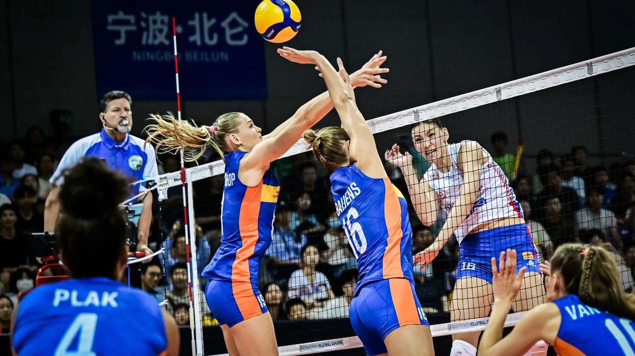 A组第六轮，塞尔维亚女排vs荷兰女排！首局塞尔维亚25-19获胜，博斯科维奇8分