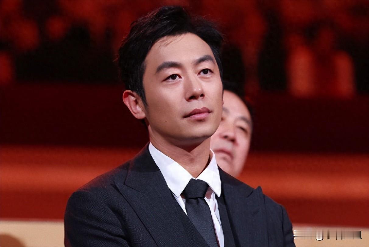 朱亚文最怕的事还是发生了  
不是戏没人看了，  
也不是老婆孩子不支持他，而是