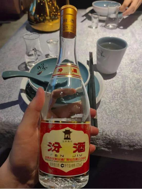 国内被“严重低估”的6款白酒，外行人看不上，内行人成箱往家搬！

1、黄盖玻汾
