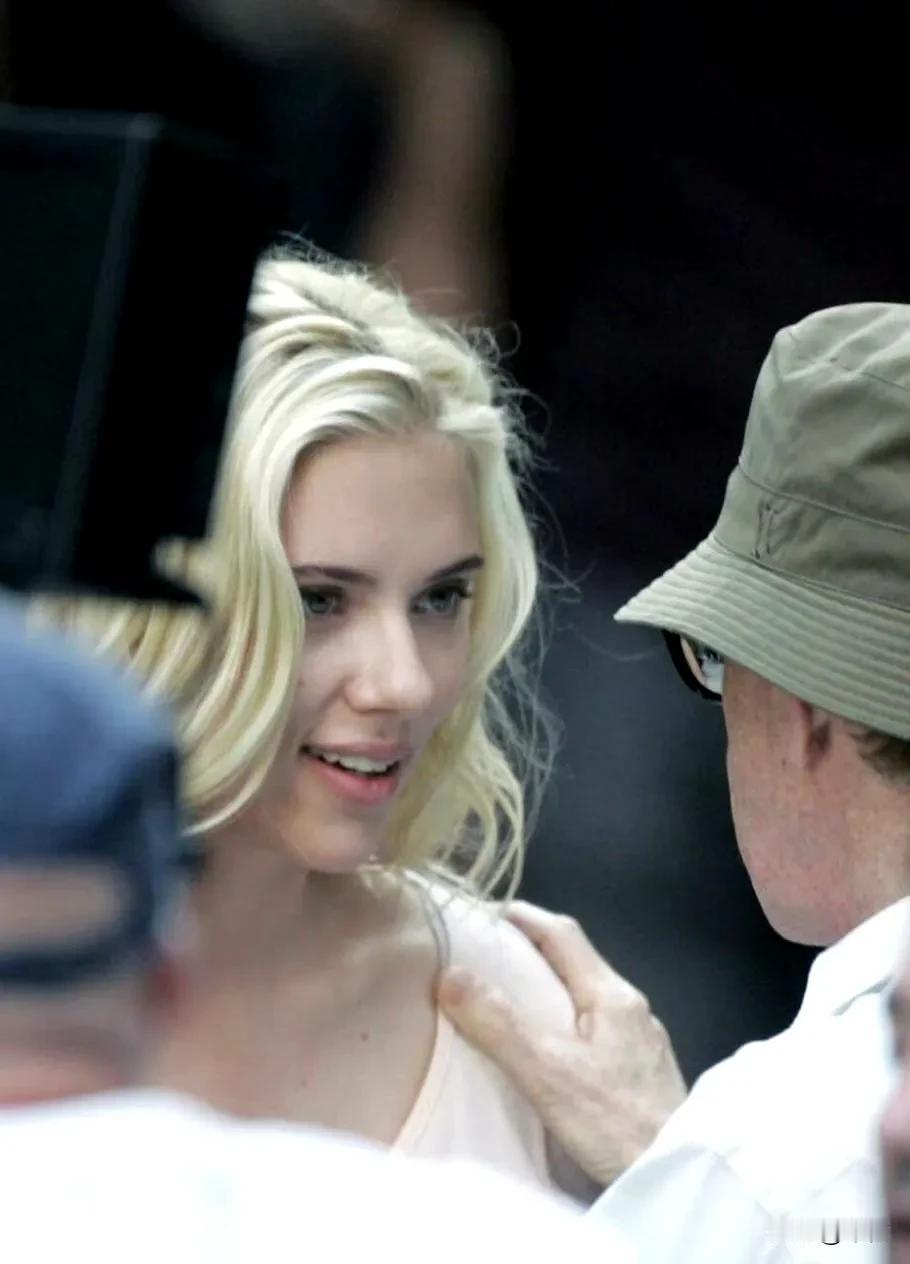 怪不得杜兰特喜欢她，斯嘉丽也太美了吧？