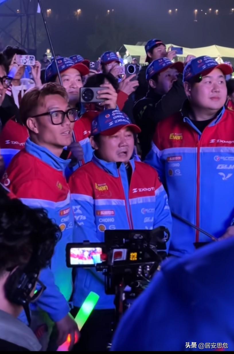 张雪：中国摩托车走向世界的“托举”者，中国摩托车走向世界之巅的圆梦者！牛逼！！！