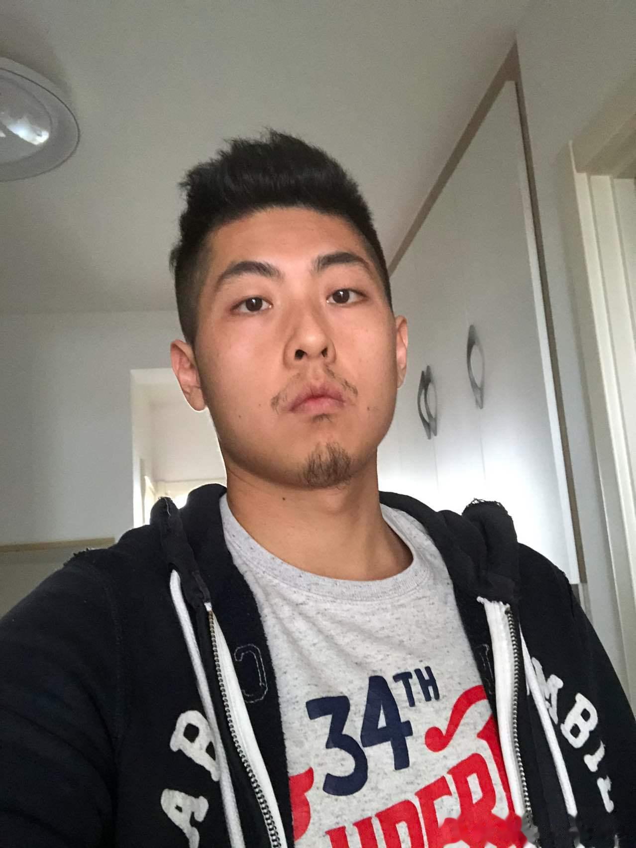 三四年前，竟然.. ​​​