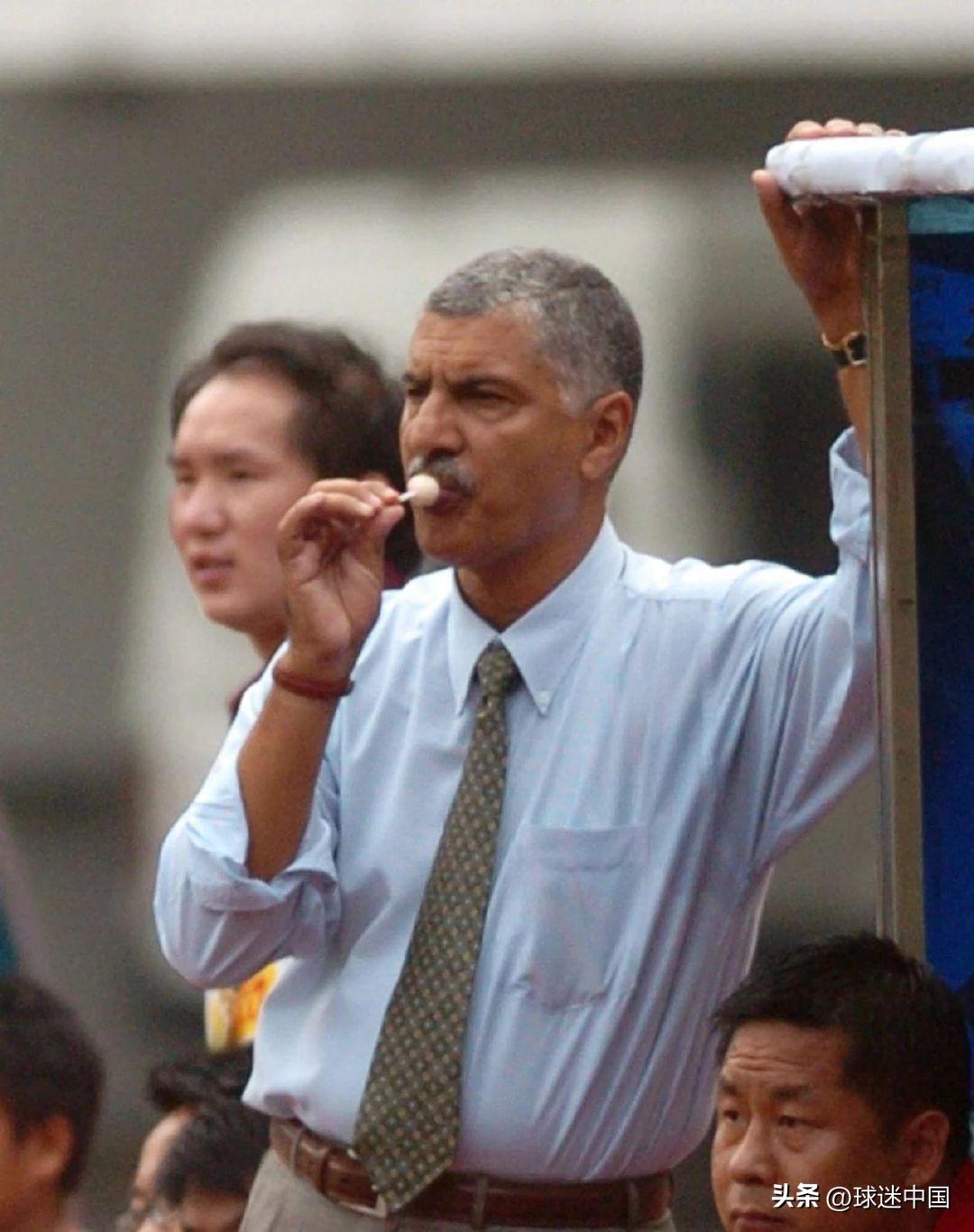 即便已离开帅位，塔瓦雷斯依旧心系甲A联赛，谈及上轮联赛引发热议的上海、四川两队的