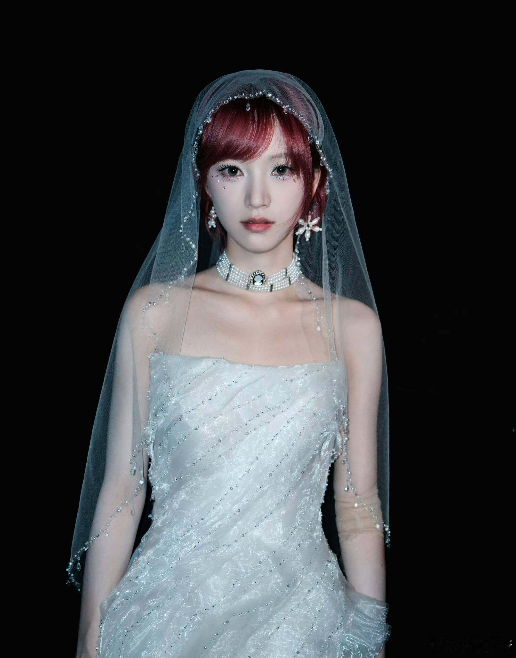 黄灿灿婚纱黄灿灿今晚真的太漂亮了！谁说她没进步，明明一直在越来越好呀！ 