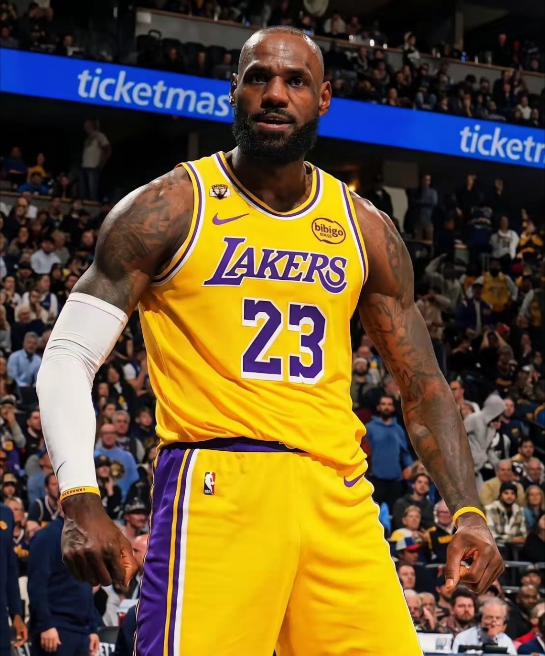 本赛季至今的詹姆斯，人类历史最强41岁无可争议！！！——场均出战33.1分钟——