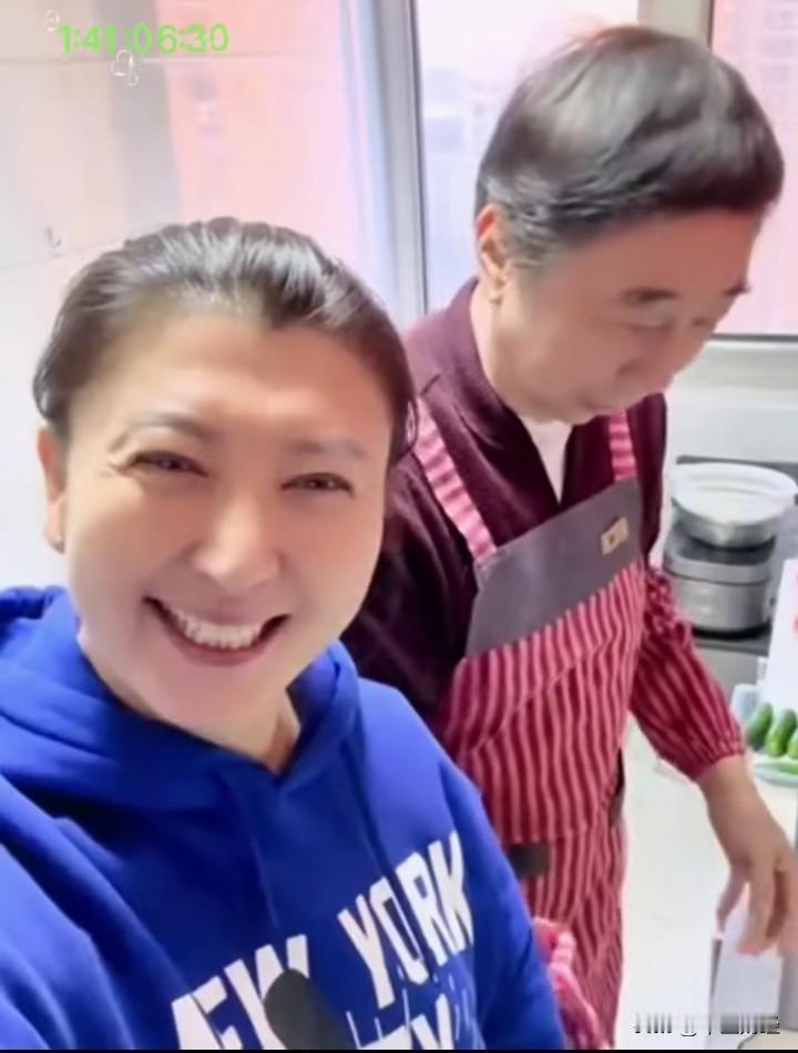 闫学晶提及儿子年收入40万，却要承担80 - 100万的开销，此事着实颇具争议。