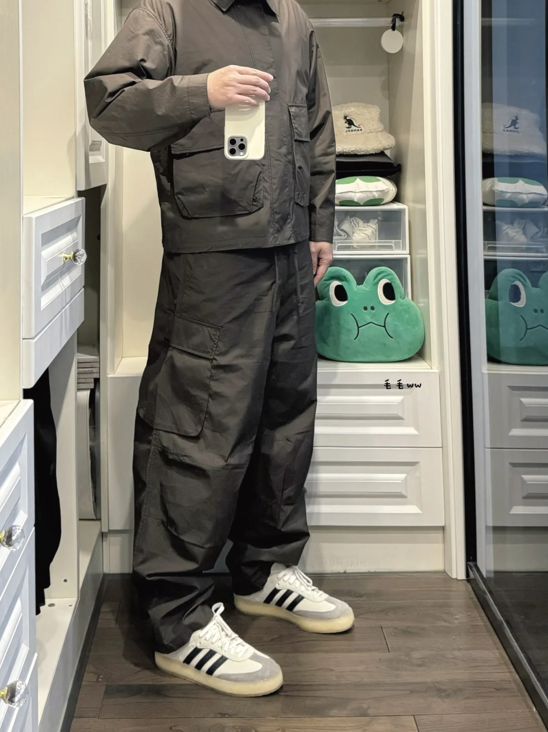 Uniqlo :C｜深褐色穿搭