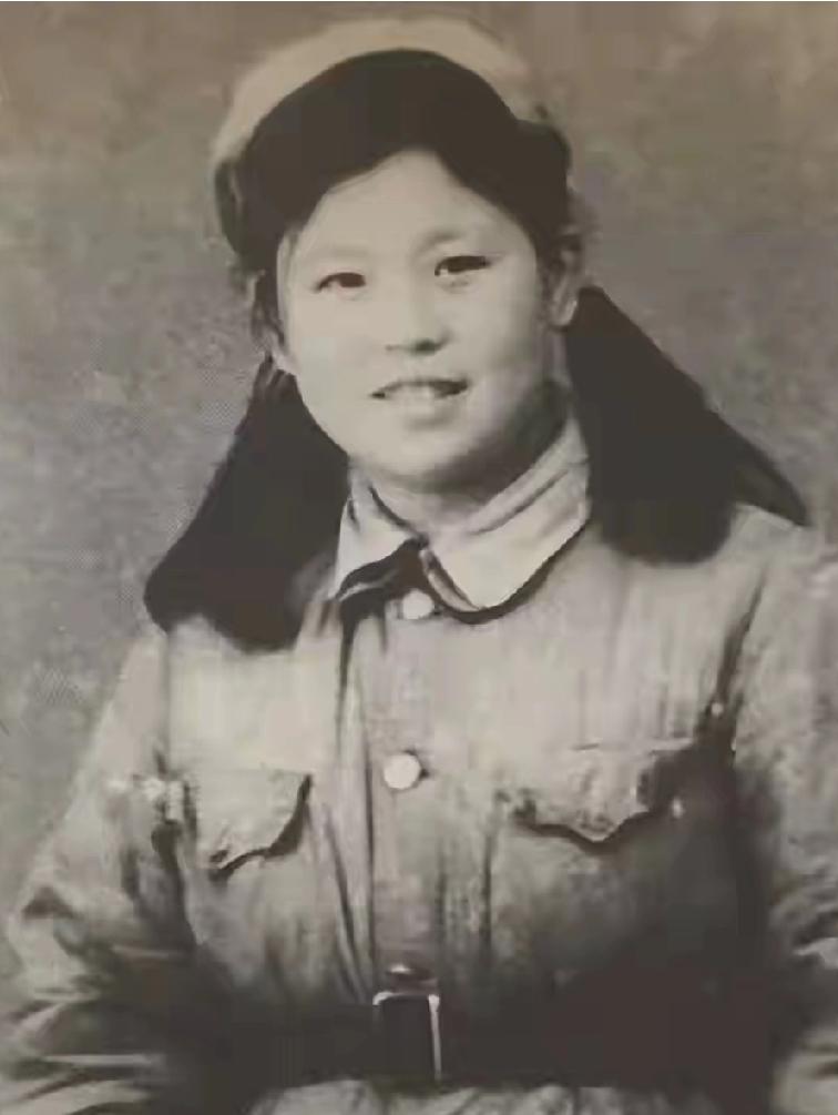 1949年

38军老前辈彭林凡同志，原北京军区炮兵政治部主任孔凡玉夫人，202