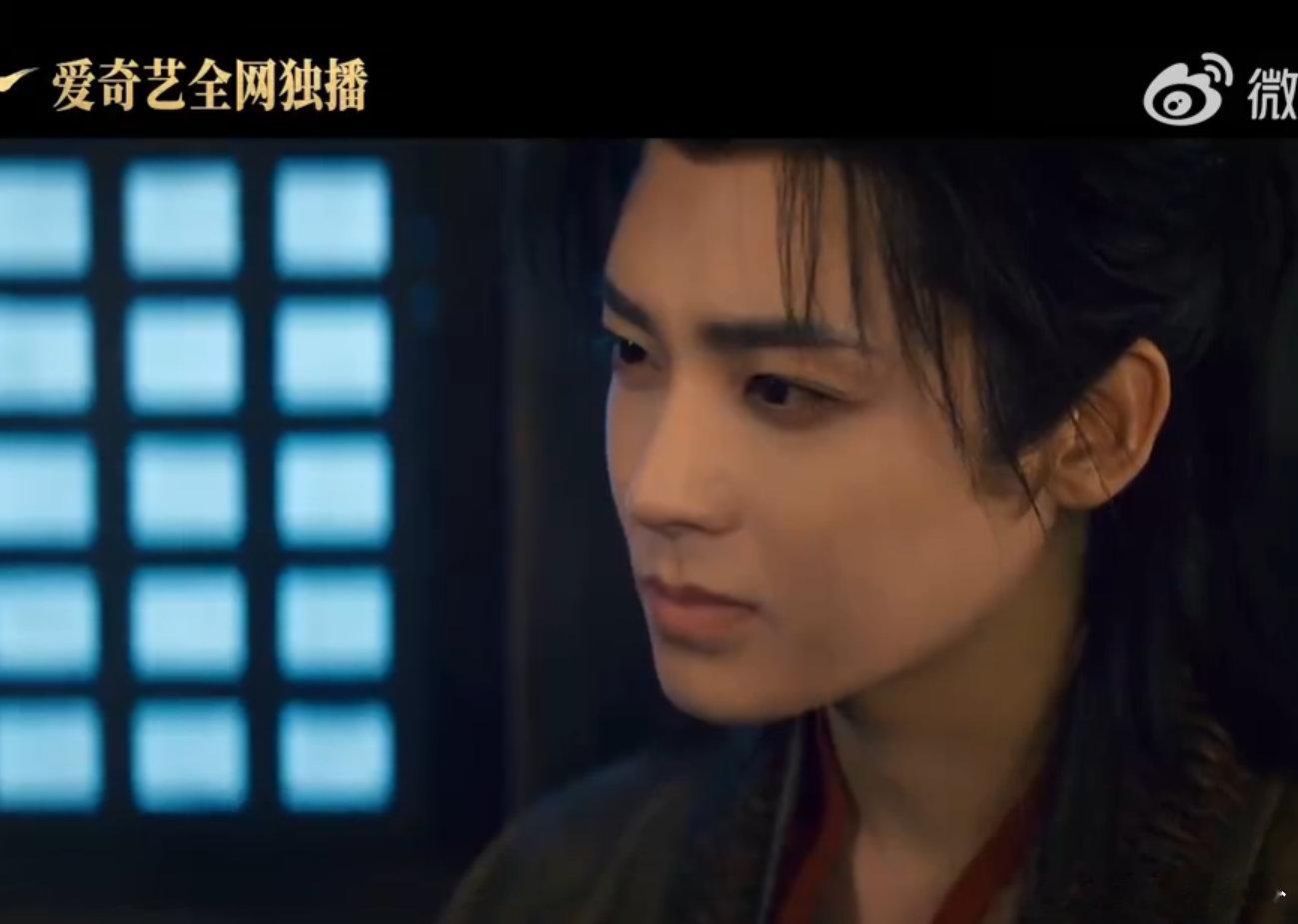 侯明昊新戏眼神压迫感侯明昊新戏疯批演技外表桀骜疯批，内心赤诚温柔，人物塑造好饱满