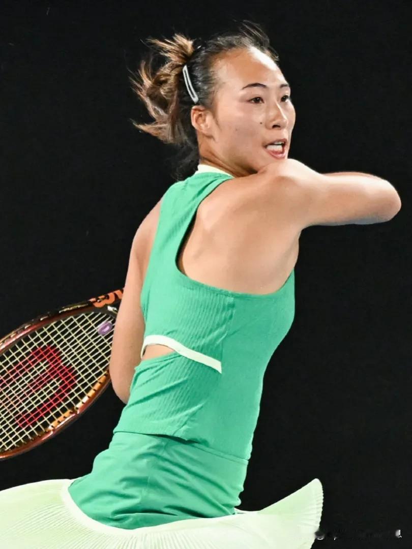 完成逆转，挺进四强！恭喜郑钦文！
在北京时间1月24日18:50刚刚结束的202