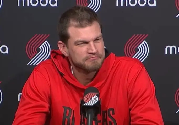 斯普利特：小杨有时只打3分钟就要证明自己，我告诉他这很难原来你什么都知道啊