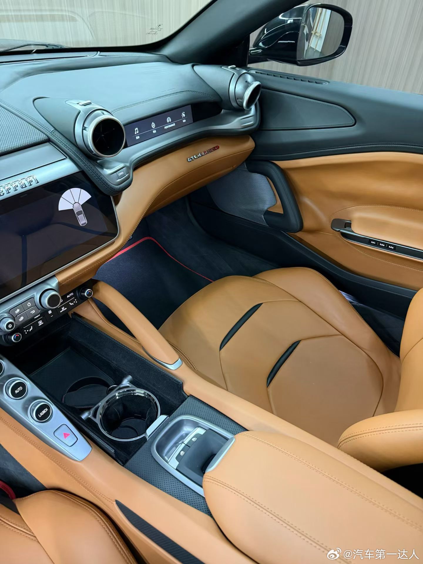 人生总要有次为热爱买单，告别浮躁，选择真正的经典。这台黑武士GTC4 Lusso