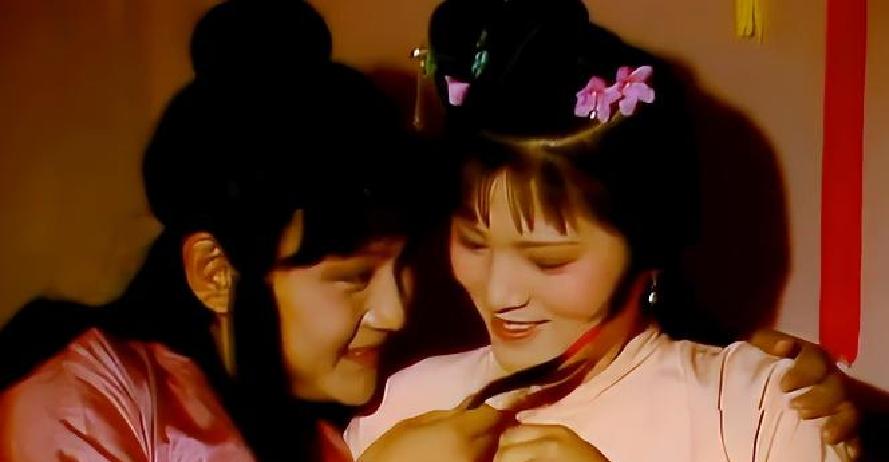 袭人不孕，不是她不愿，也不是她不努力，而是整个社会和环境早已给她的命运设下了重重