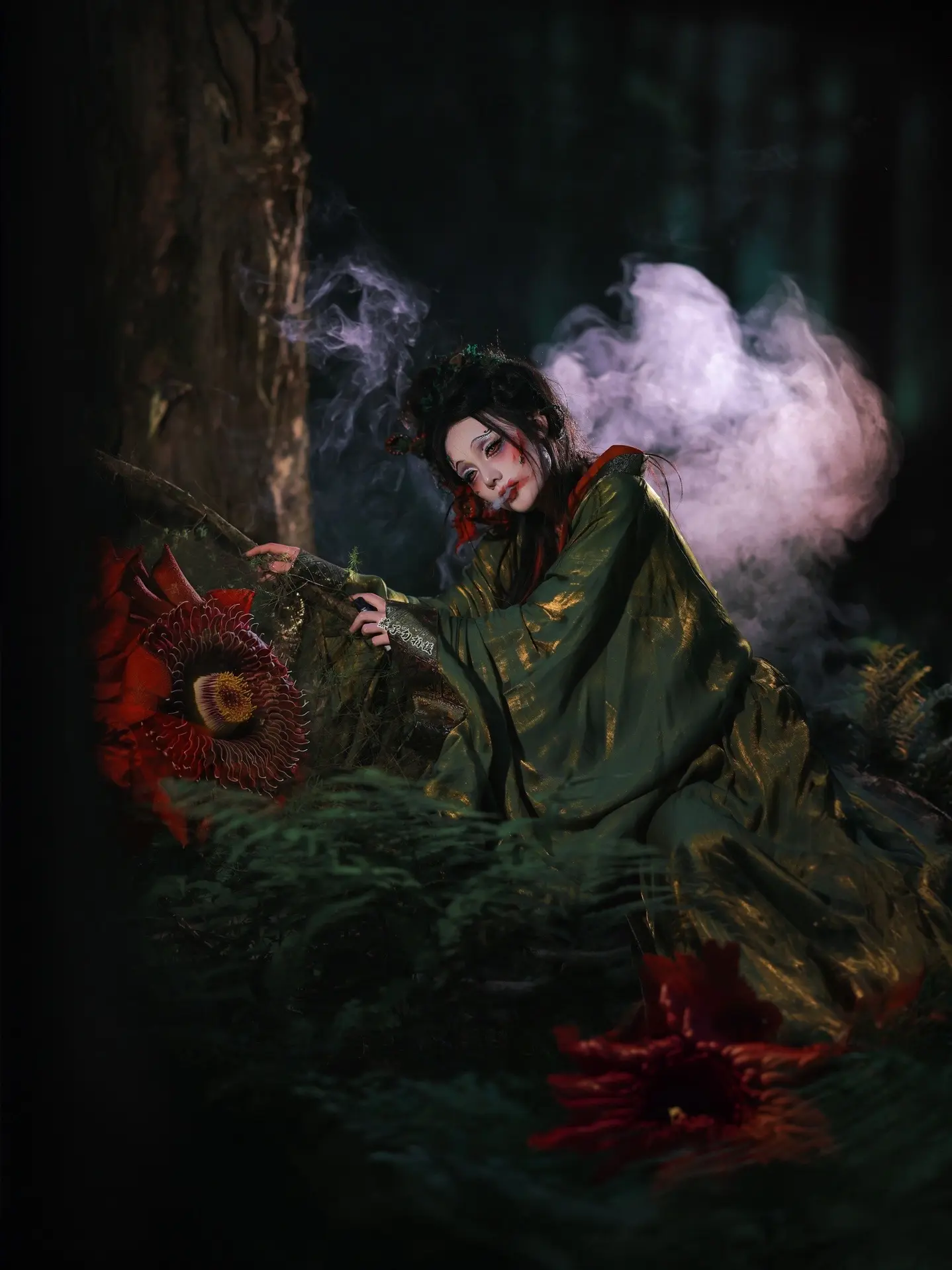 各位玩家，欢迎来到副本“诡秘森林”
Boss：噬骨花
通关要求：请在副本内存活7天
通关秘笈………%^……遇到系统故障……加载中……加………