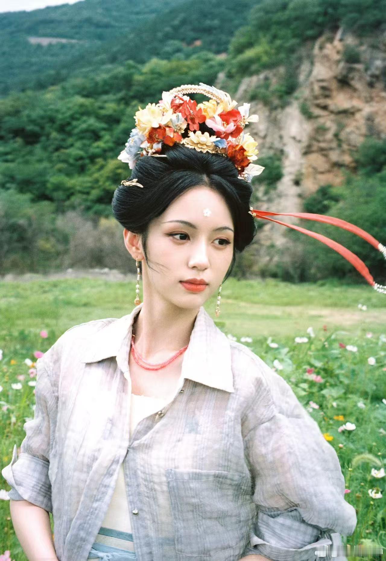 周也这样宣传真的可以吗 宣传只是引流手段，最终能不能收获好评，还是要靠成片和演员
