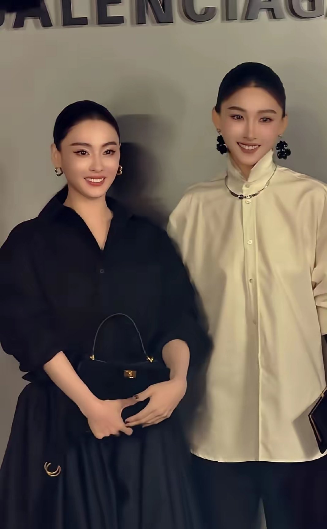 和张柏芝长的最像的人出现了，粉丝来了都分不清楚吧。 