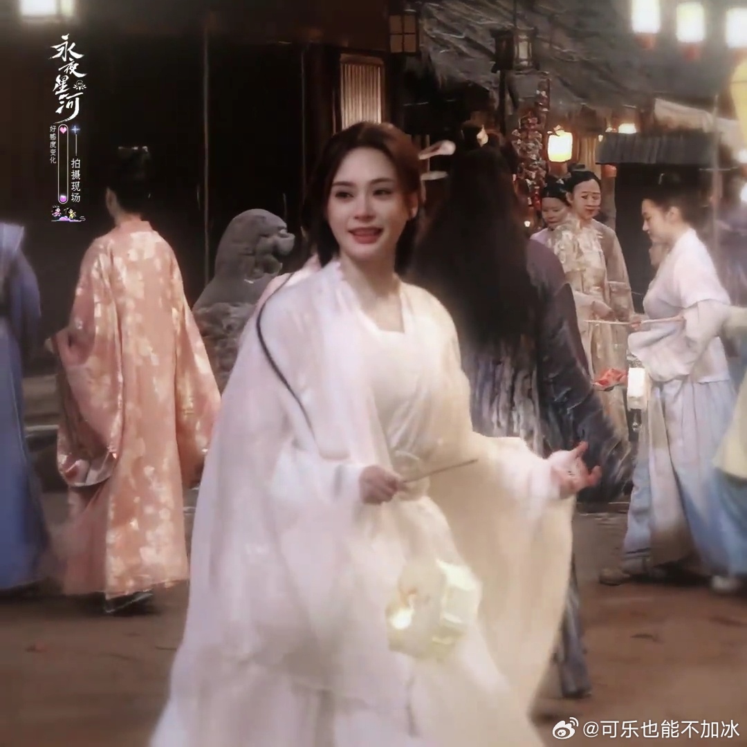 阿娇古装谁懂啊？《永夜星河》饰演男主慕子期的妈妈慕容儿，跟徐海乔上演虐心父母爱情