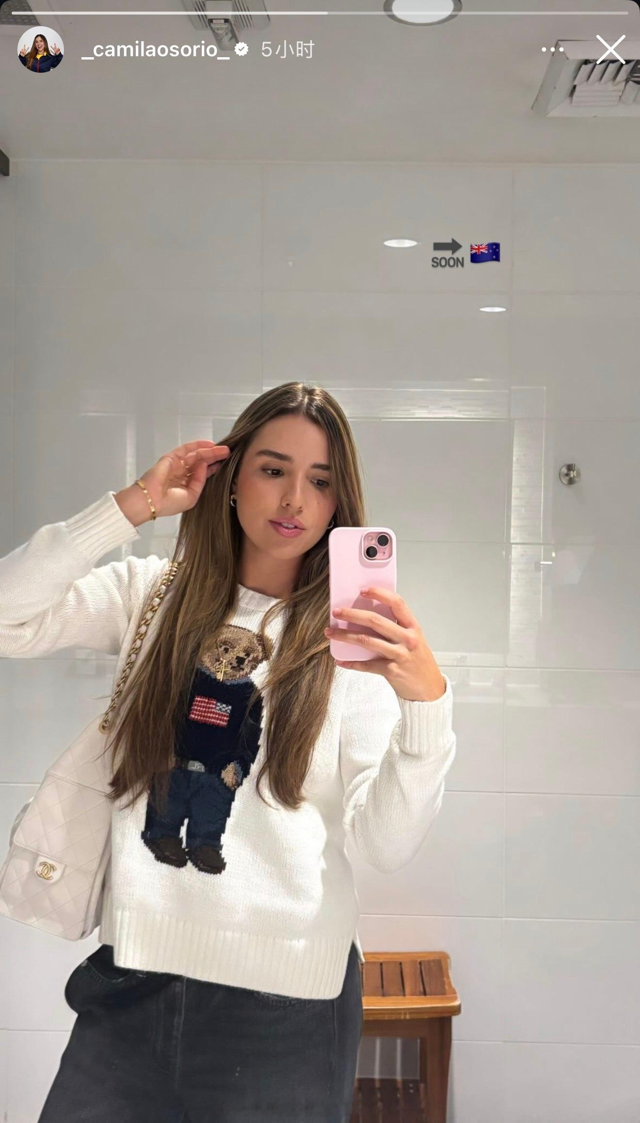 奥索里奥好美丽，手机壳和她好搭。 