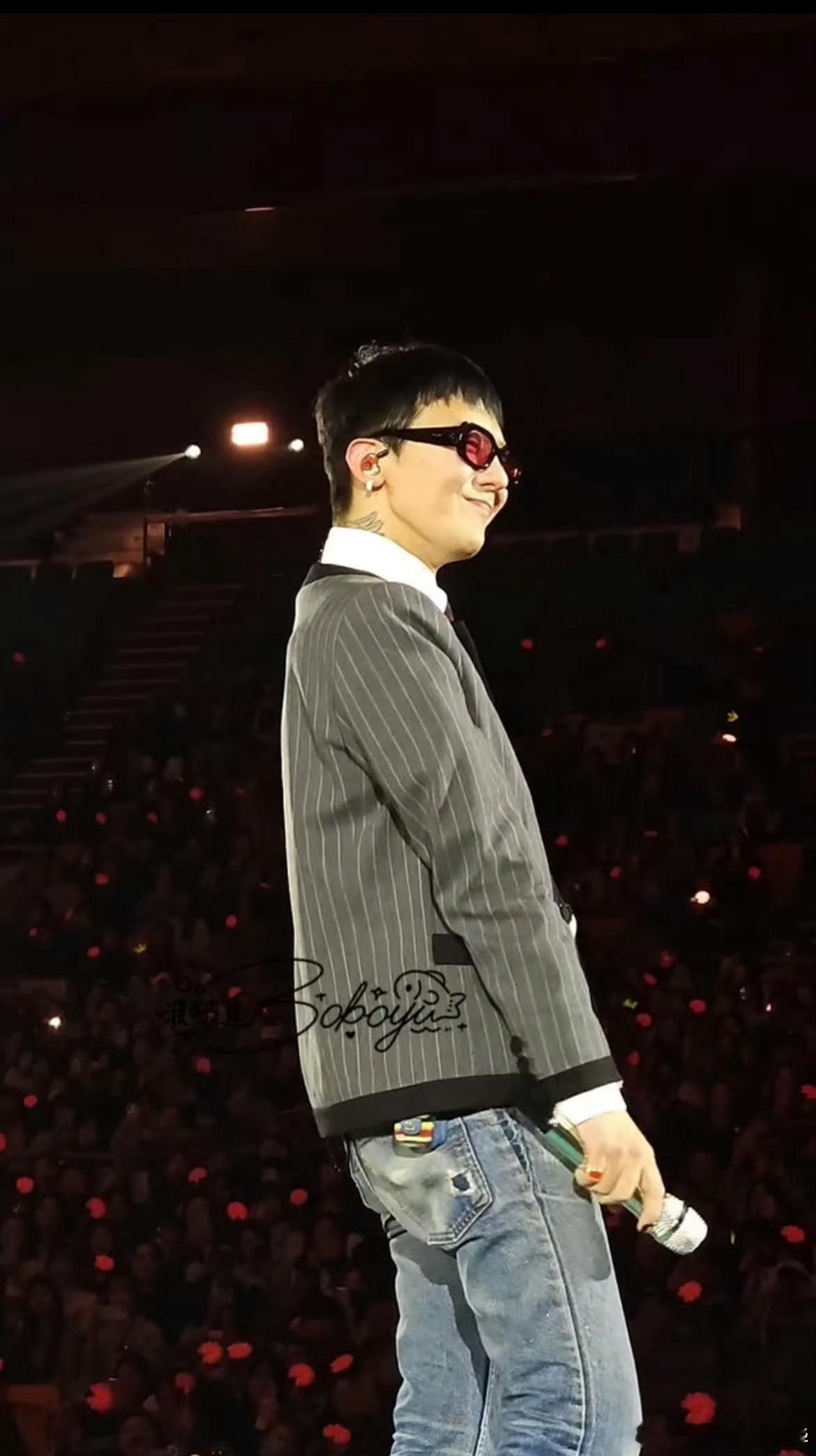 权志龙把所有热门舞cha了一遍 overdrive、刀马刀马、whiplash全