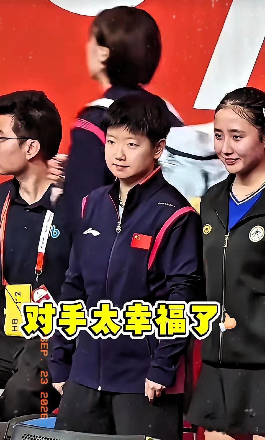 大家发现没有，
中国女团赢了乌兹别克斯坦后，乌兹别克斯坦的选手并没有立马离开，而