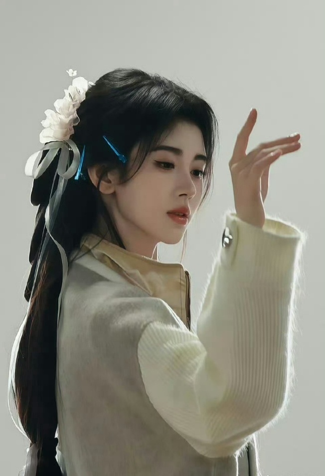 鞠婧祎 jjy鞠婧祎苏绿夏 舞台上玫瑰绽放耀眼光芒, 𝒂𝒏𝒅 𝒚𝒐𝒖