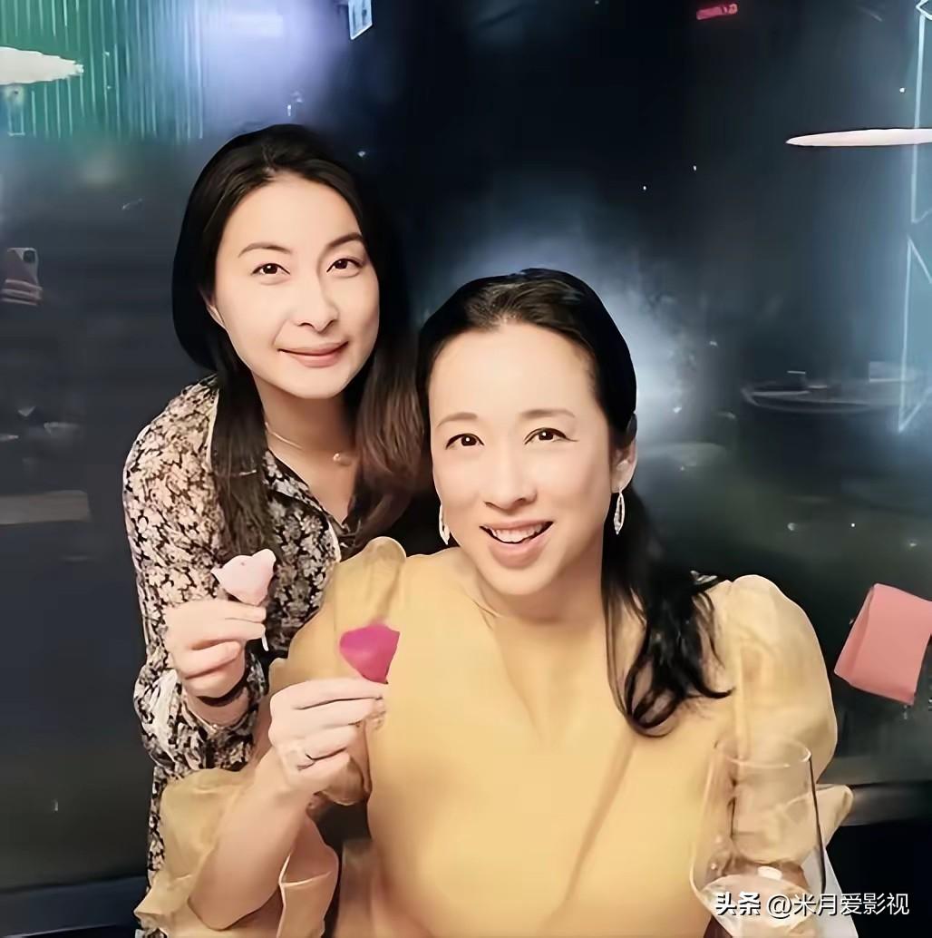 很多人都说霍启刚母亲朱玲玲太挑剔媳妇，两个家世好、长得漂亮的准儿媳都被她拒绝了，