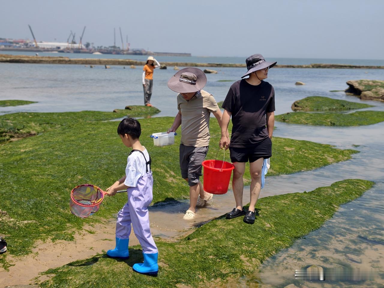 自驾日照一日游，上山下海，这两个小众免费景点真不错。

上午路线：
日照东港区秦