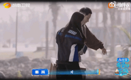 沈月被客栈的客人治愈了被一轮又一轮夸奖砸晕，沈月都不知所措了亲爱的客栈